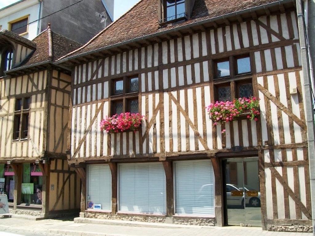 Le Clos Saint Nizier Troyes - Cathedrale- Parking - Wifi Εξωτερικό φωτογραφία